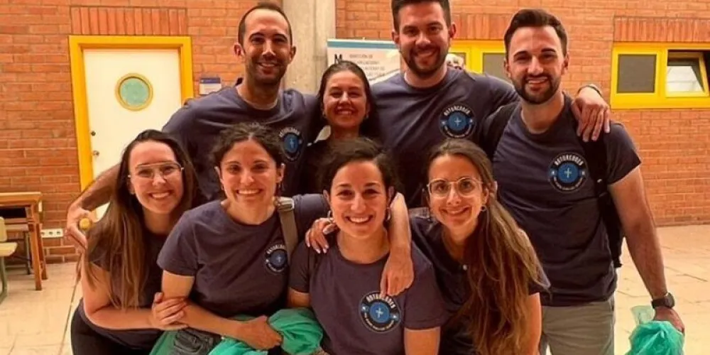 Componentes del equipo asturiano. De izquierda a derecha y de arriba a abajo: Javier González (HUCab, entrenador), María Álvarez (HUCA), Enrique González (HUCab), Pablo Miguens (HUCab), Sara Rubín (HUCA), Sara Rodríguez (HUCA), Sara Baruque (HUCab) y Patricia Rodríguez (HUCab)